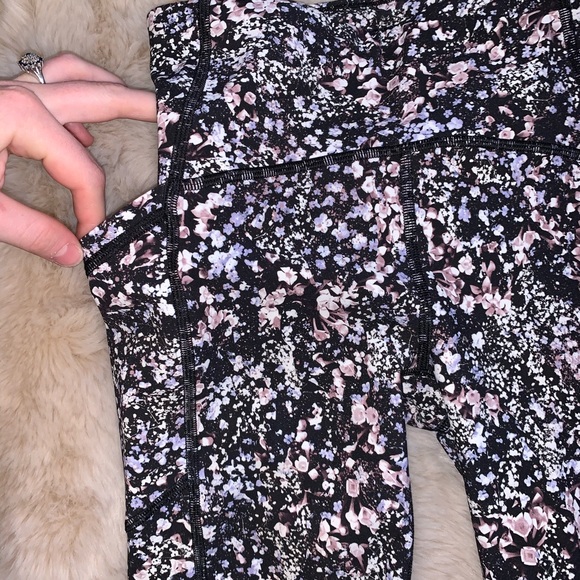 Lululemon leggings floral spritz multi NWOT - Picture 7 of 10